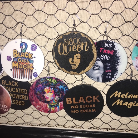 Brand new wooden Earrings Natural hair variety - Picture 4 of 4